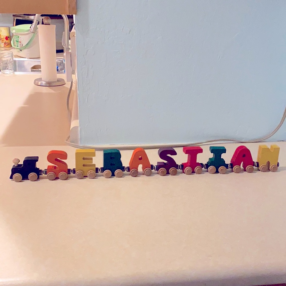 Magnet train set spells Sebastian EUC total 10 individual trains
